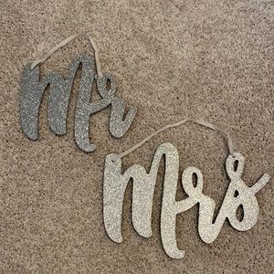 Mr & mrs glitter wood sign - wedding